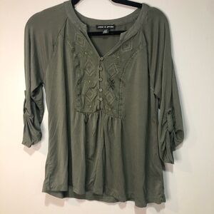 Cable and Gauge Green Top with Embroidery 3/4 Button Sleeves